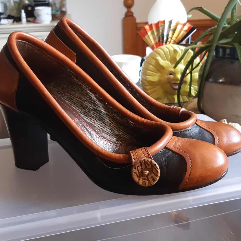 Vintage Miss Sixty leather heels- made in Italy